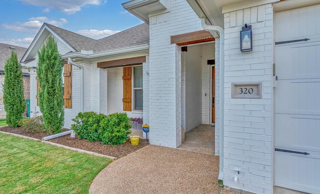 320 Daisy Lane