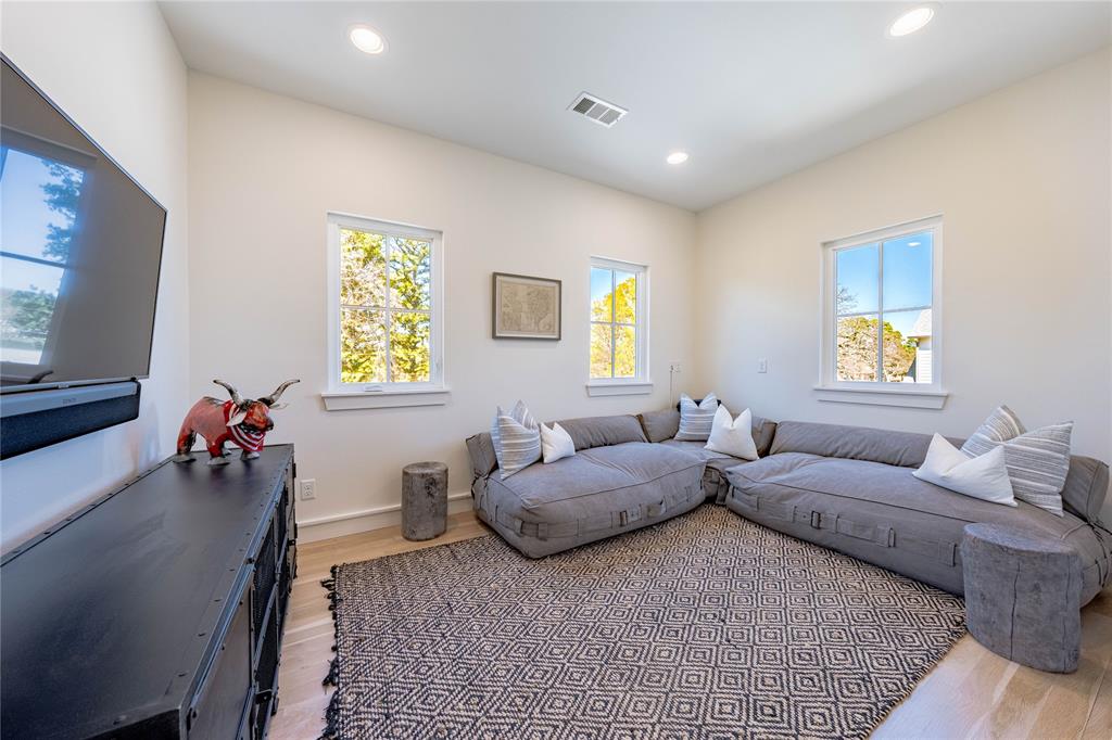 Bushwhacker - Residential