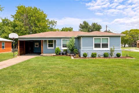 Photo of 3202 Mitchell Street, Greenville, TX 75402 (MLS # 21350412)