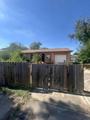 8827 RUSTOWN DR, DALLAS, TX 75228 - Image 1db91cd657b1ec4f90bd5cb4c5bd6bc6/2352990220
