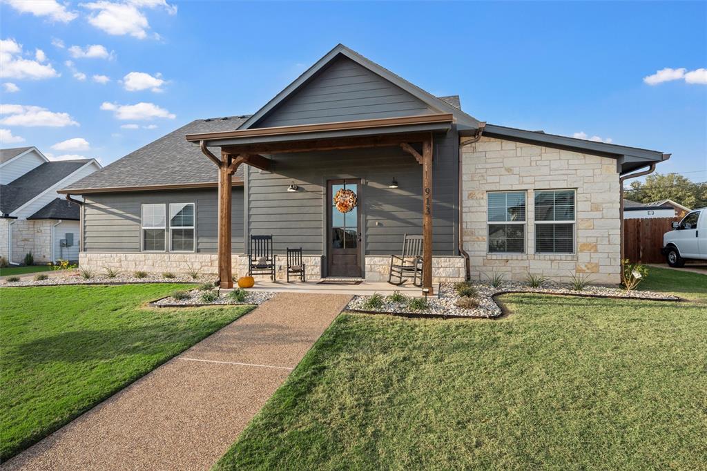 moonlight park PH3 - Residential