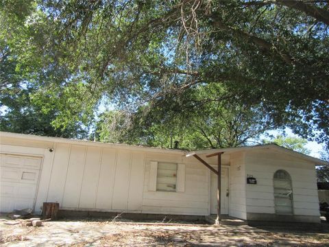 Photo of 925 Grande Drive, Mesquite, TX 75149 (MLS # 21169789)