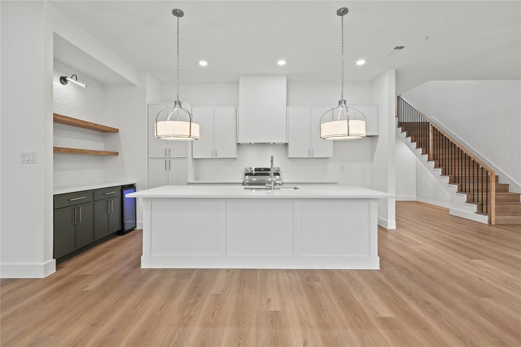 Cavens Colonial Ave - Residential