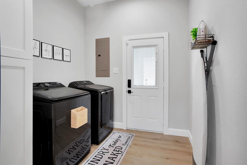 Woods of Glen Ellen - Residential