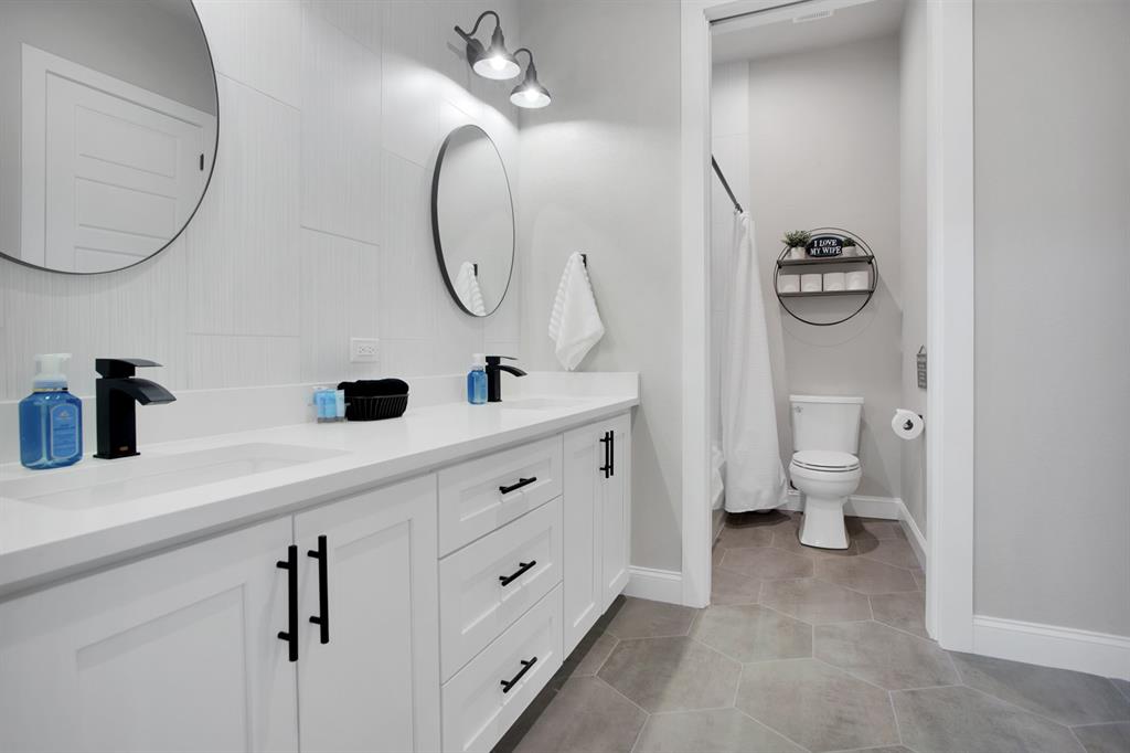 Woods of Glen Ellen - Residential