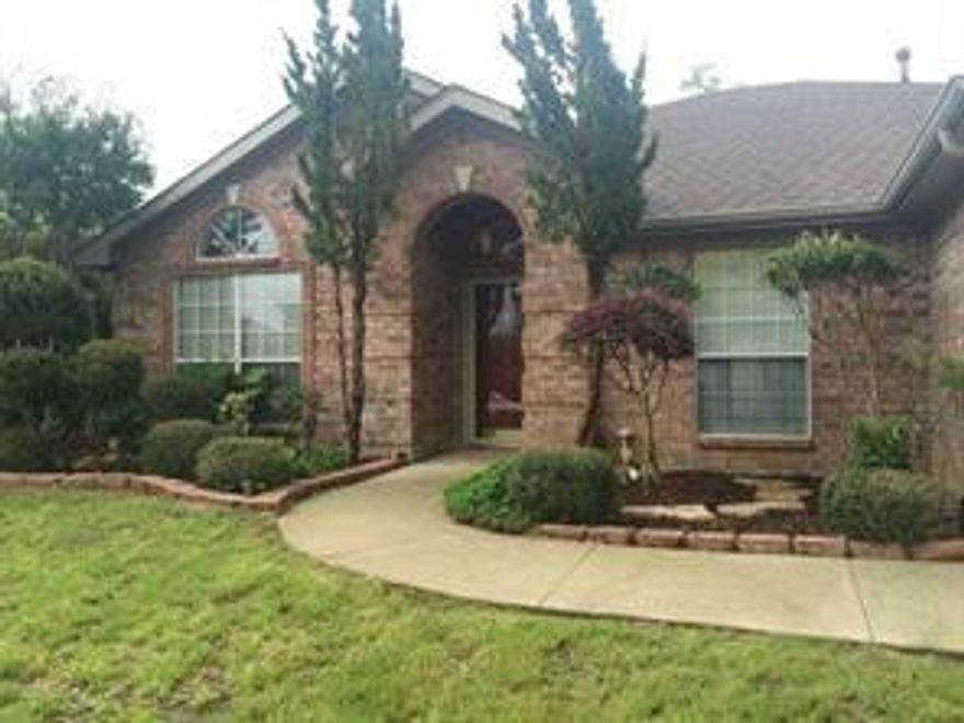 Nice 3-2-2 in Mansfield ISD!!!!! Primary bedroom split from other 2 bedrooms, 2 Dining, office that can be another Living. Backyard retreat with covered patio plus pergola!!!! This a must see and will not last long!!! Apply to move in before 2024!!!