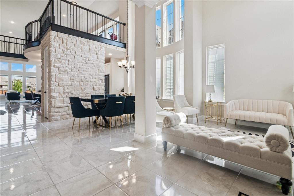 3613 Sparkling Drive