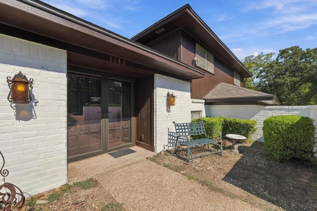 1140 Sierra Drive