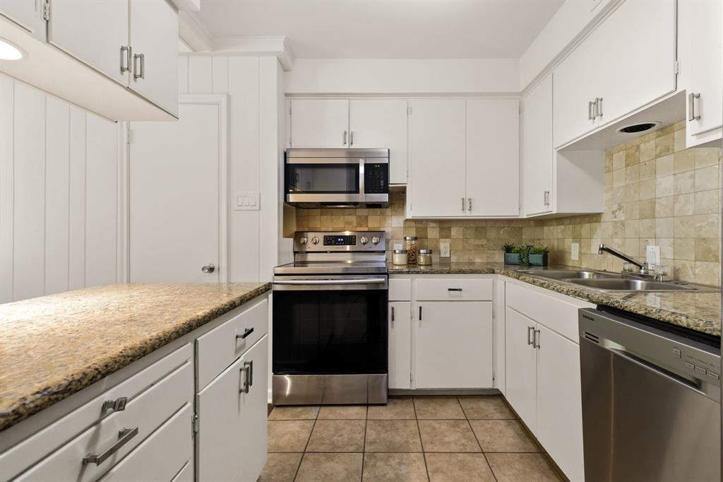 Prestwick Manor Condominiums - Residential
