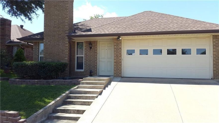 This Beauty and cozy home with 2 bedrooms and 2 full baths is ready to move in! Spacious Kitchen includes a breakfast area. Large Living Room boasts high ceilings. Located close to George Bush Tollway, schools, parks and shopping. A must see!