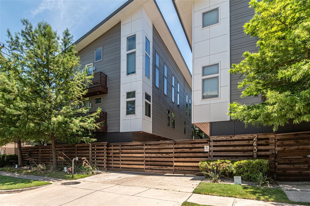 2421 N Garrett Avenue 3