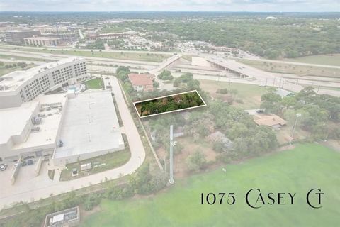 Photo of 1075 Casey Court, Southlake, TX 76092 (MLS # 21198176)