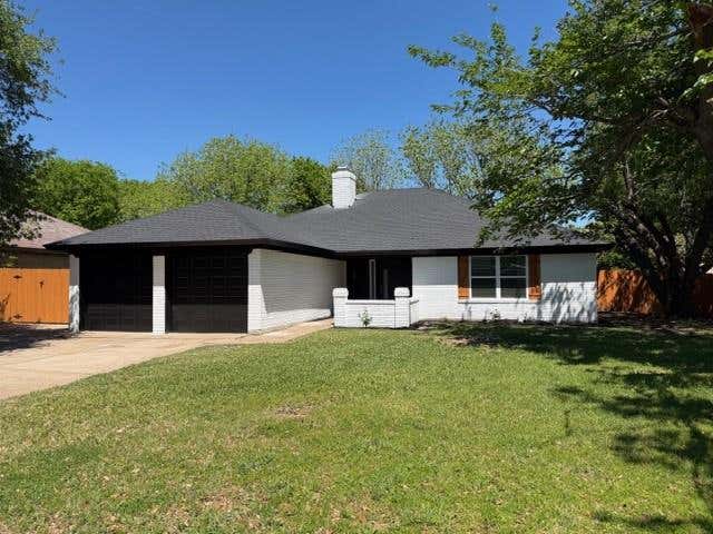 Photo of 108 Amory Drive, Benbrook, TX 76126 (MLS # 21306871)
