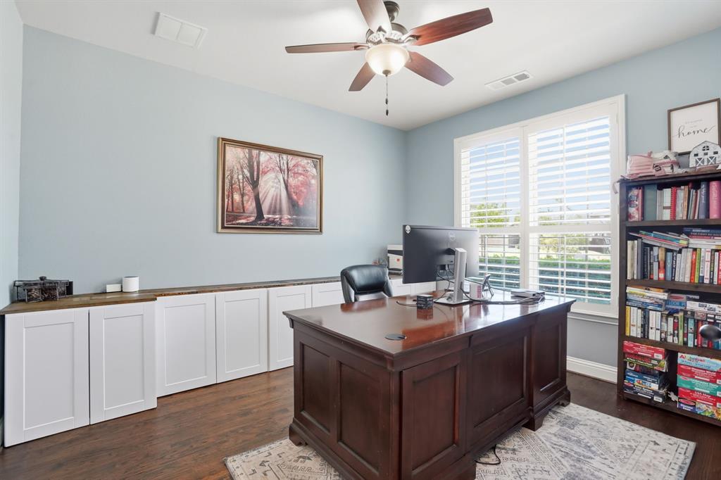 1413 Nutmeg Court