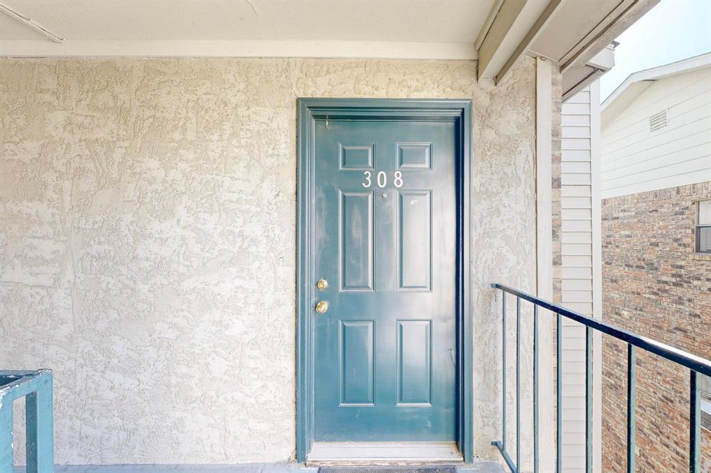 Royal Lane Highlands Condos - Residential Lease