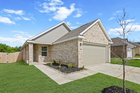 Photo of 1600 Romans Road, Ennis, TX 75119 (MLS # 21363005)