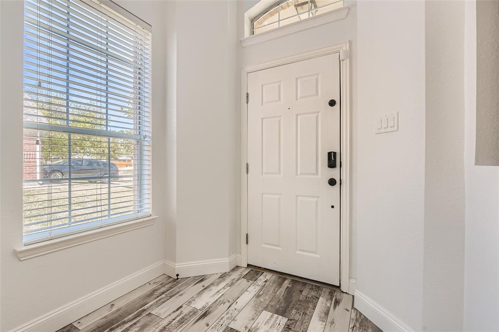 10305 Stoneside Trail