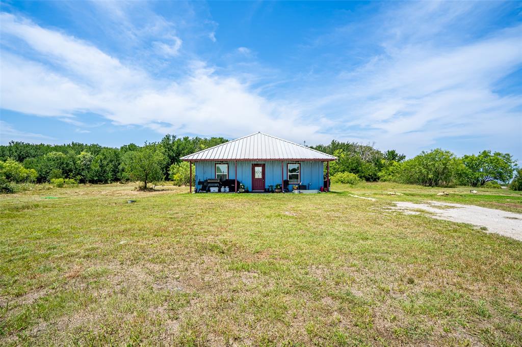 166 Private Road 1404