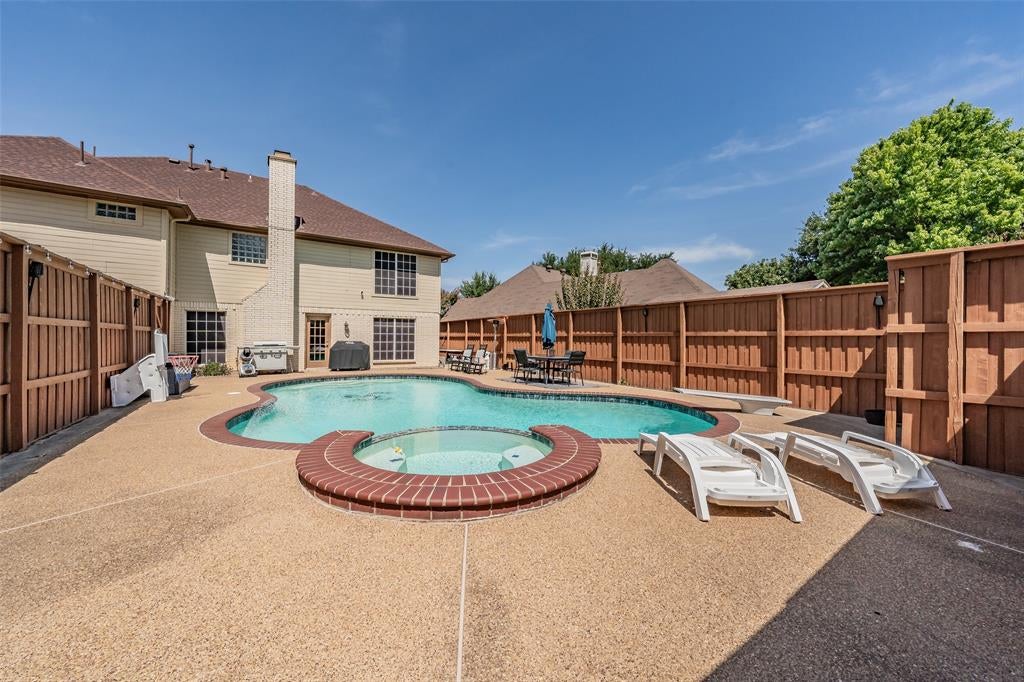 2141 Teal Court