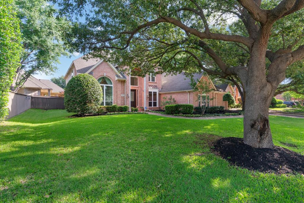 210 Highland Oaks Circle