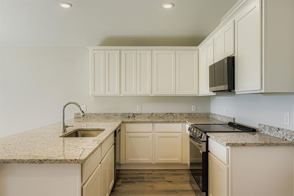 Middlefield Village - Residential