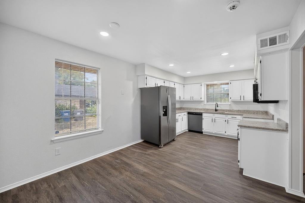 1715 Jenkins Lane