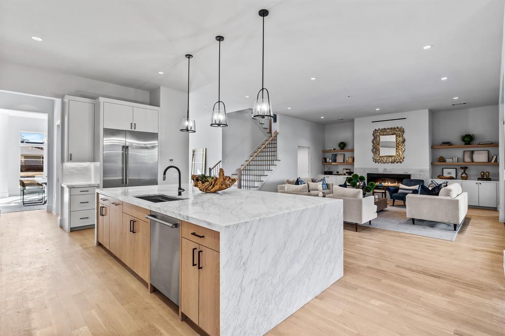 NORTH DAVILLA DRIVE ESTATES - Residential