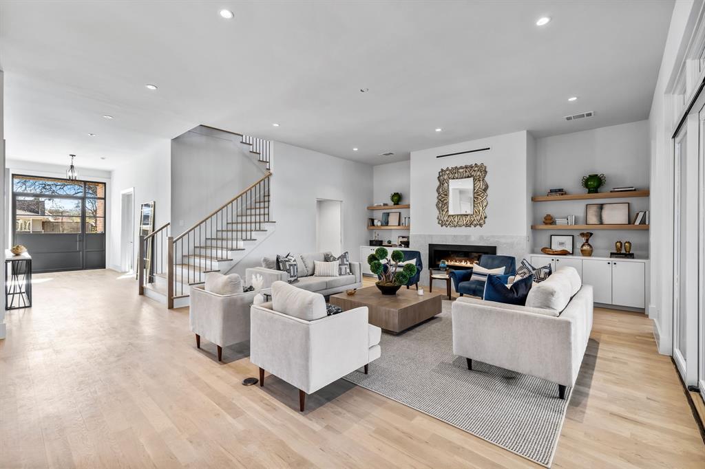 NORTH DAVILLA DRIVE ESTATES - Residential