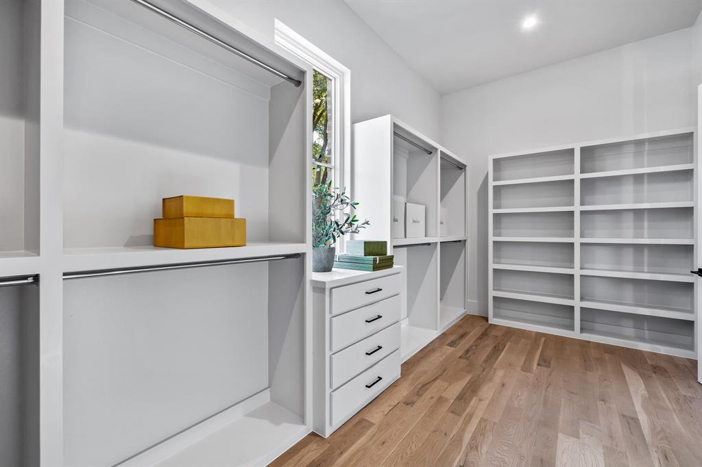 NORTH DAVILLA DRIVE ESTATES - Residential