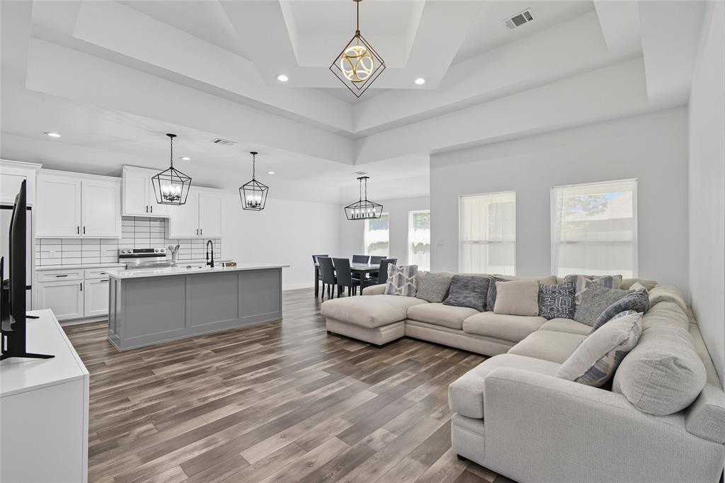 1408 E Myrtle Street