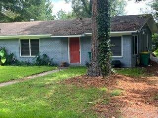 Photo of 3001 Hollywood Street, Texarkana, TX 75501 (MLS # 21336540)