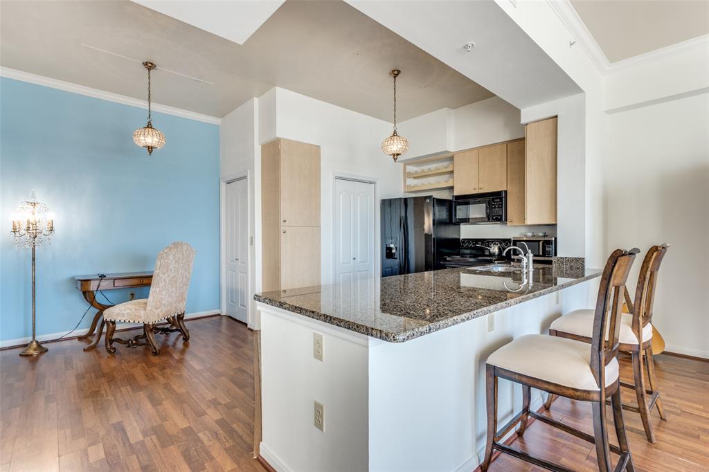 3225 Turtle Creek Boulevard 1136