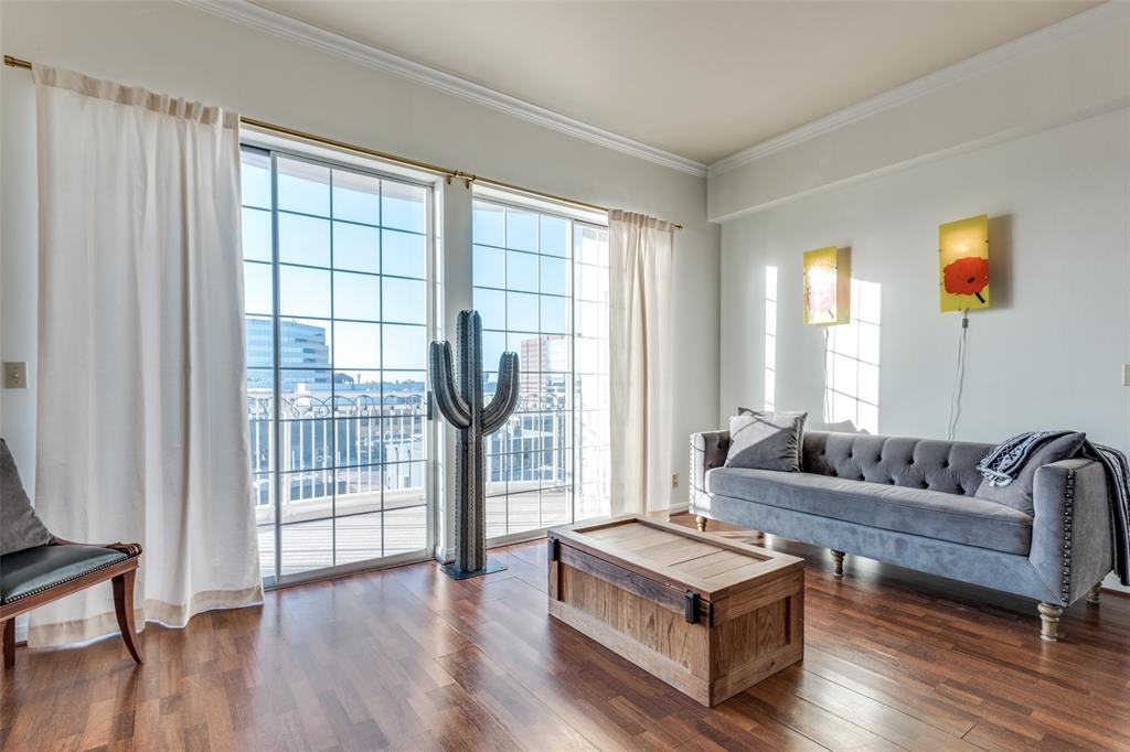 3225 Turtle Creek Boulevard 1136