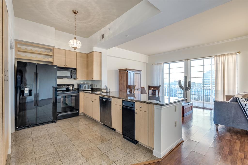 3225 Turtle Creek Boulevard 1136