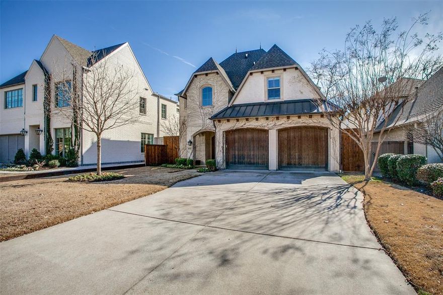 Stunning home in Devonshire, 4 Bed, 4 Bath, 2 car garage that is oversized. Granite countertops, huge island,
study, dinner style booth in kitchen, bonus room, private suite with wet bar, amazing bath & walk in closet,
cedar garage doors, covered patio with fireplace and built in grill, new fence, just recently painted. Amazing
home in a great neighborhood!