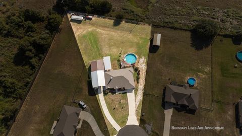Photo of 179 Springwood Ranch Loop, Springtown, TX 76082 (MLS # 21091023)