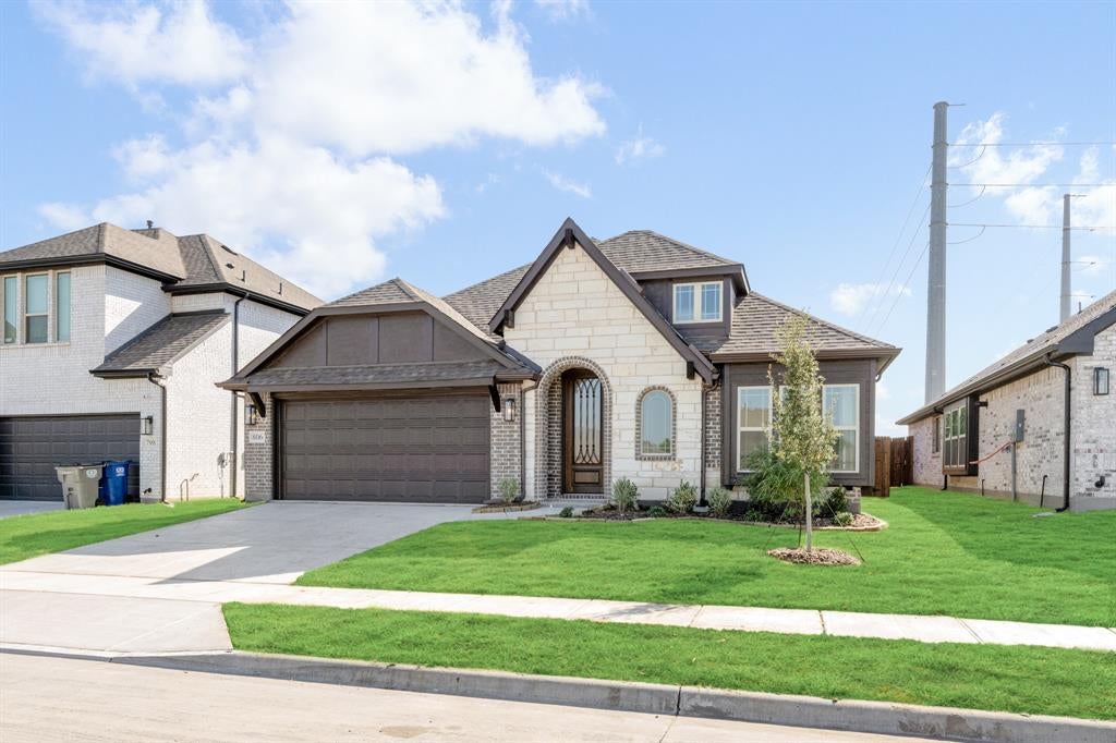 806 Alder Drive