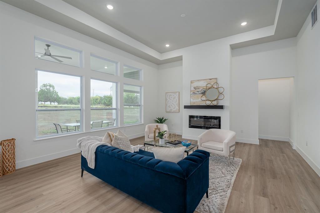1790 Crestridge Circle