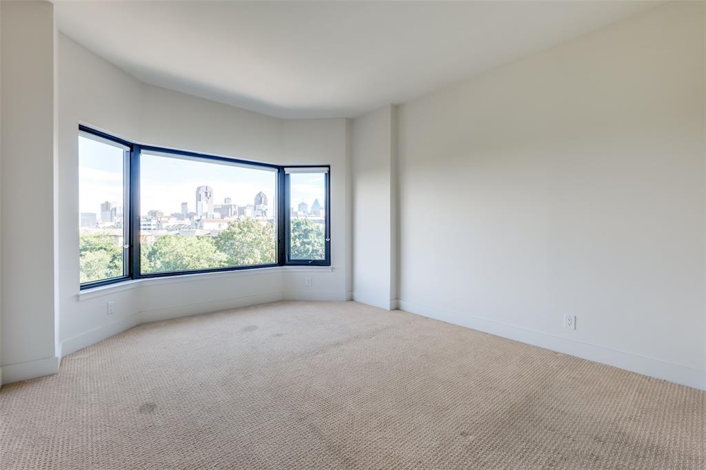 Latour Condo - Residential