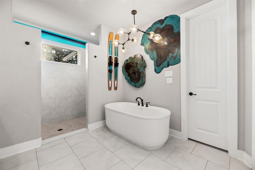 Streetman, Texas, 75859, United States, 6 Bedrooms Bedrooms, ,7 BathroomsBathrooms,Residential,Active,2052141