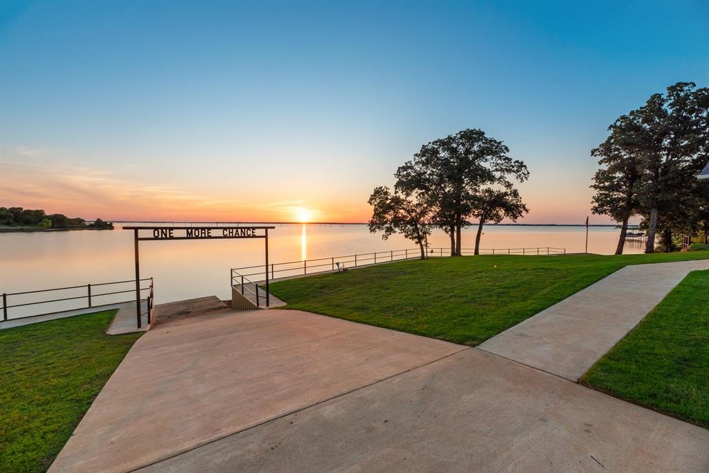 Streetman, Texas, 75859, United States, 6 Bedrooms Bedrooms, ,7 BathroomsBathrooms,Residential,Active,2052141