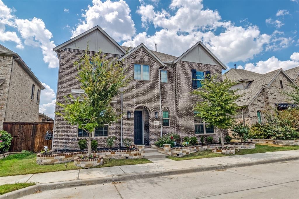 12679 Royal Oaks Lane