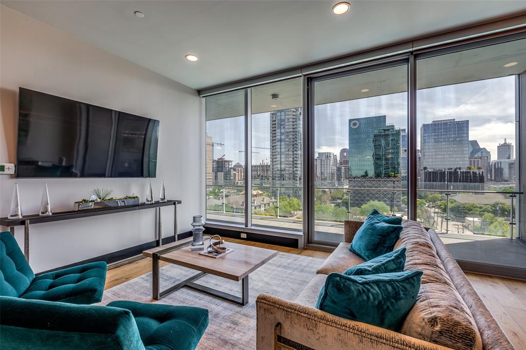 View Dallas, TX 75201 condo