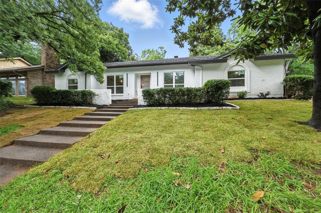 2301 Wood Cliff Court