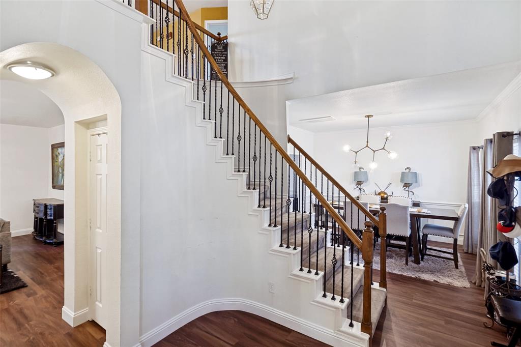 8005 Alderwood Place