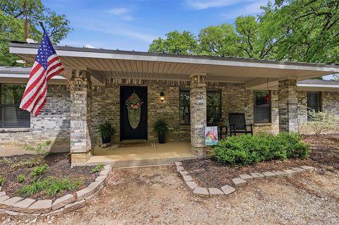 Photo of 4476 County Road 107, Gainesville, TX 76240 (MLS # 21246062)