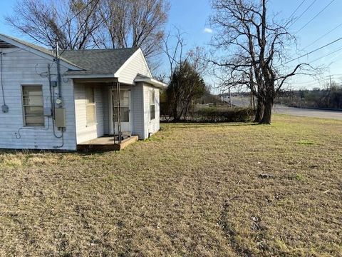 Tiny photo for 1502 S Beltline Road, Grand Prairie, TX 75051 (MLS # 21194025)