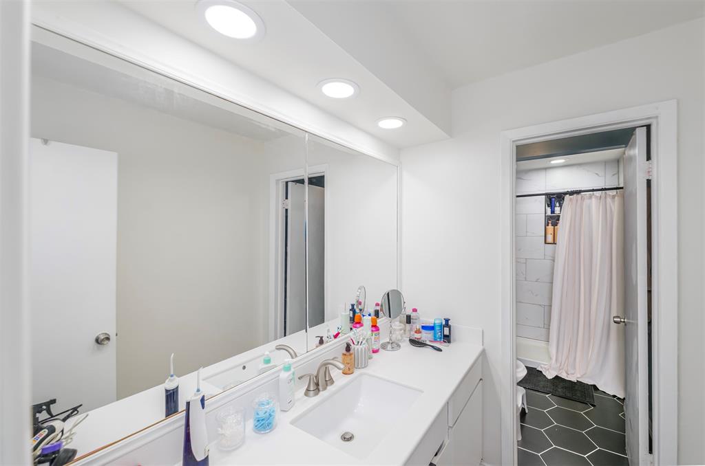 Spanish Gardens Condo - Residential