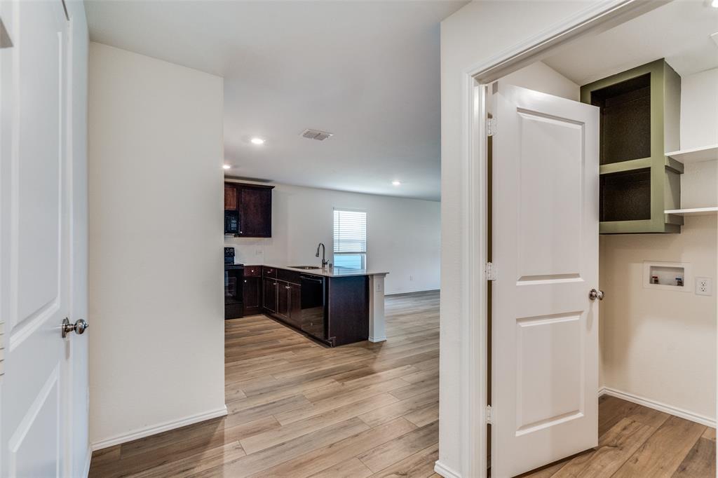 528 Autumnwood Way