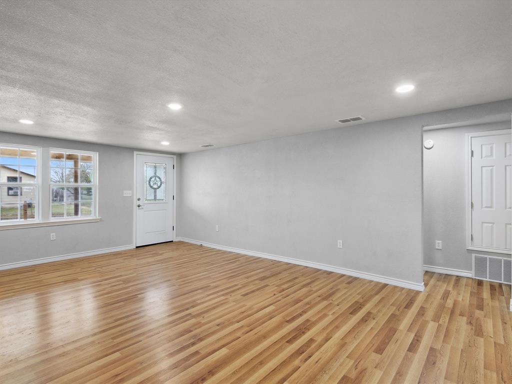 Lindsey - Residential